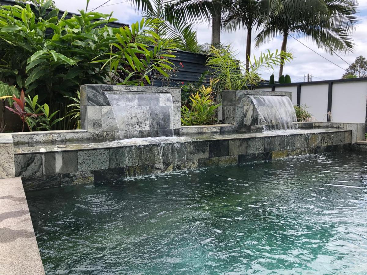 Le Clos D'Isis - Piscine Chauffee ル・タンポン エクステリア 写真